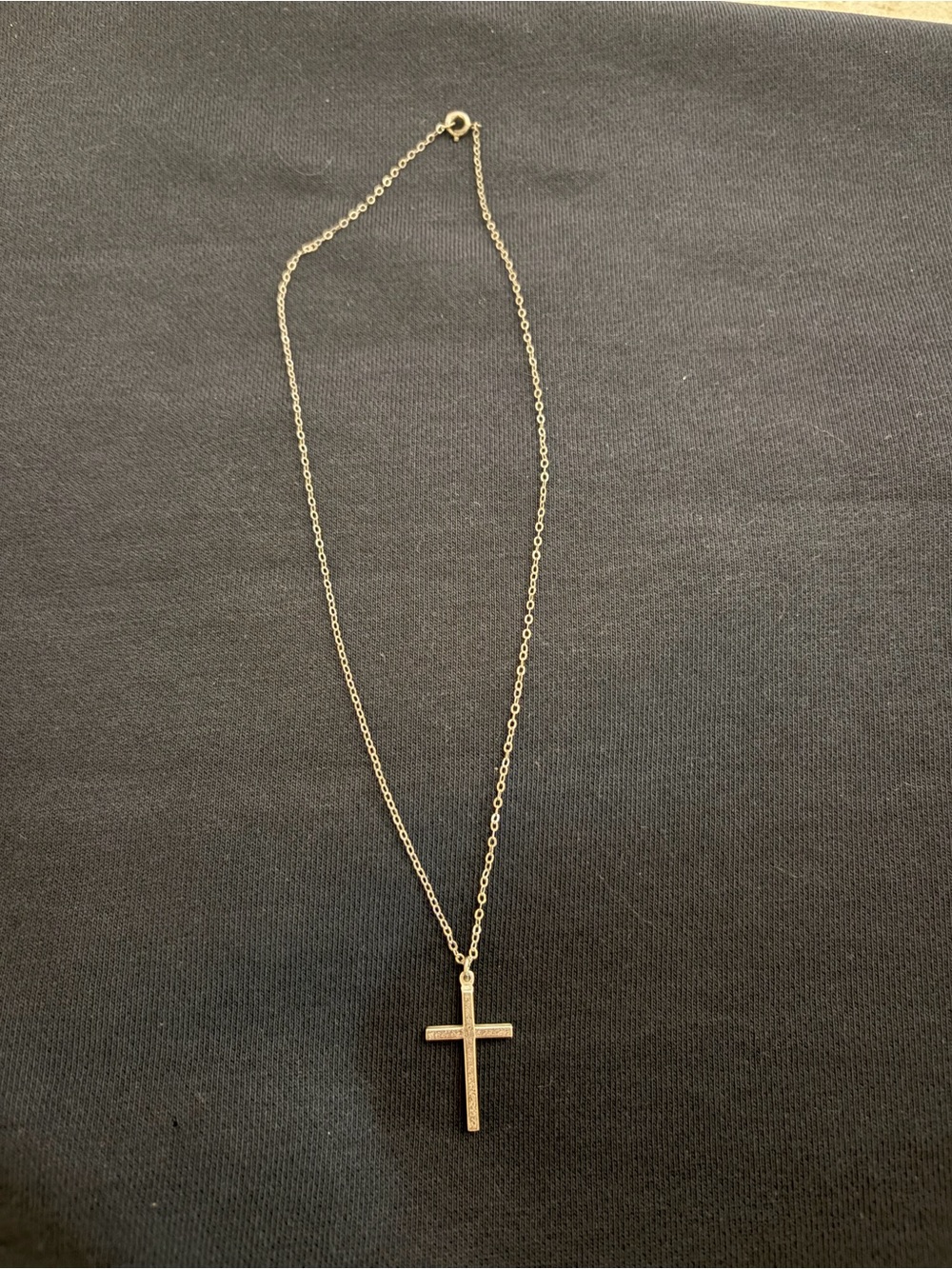 Delicate Silver Cross Pendant Necklace - Unisex